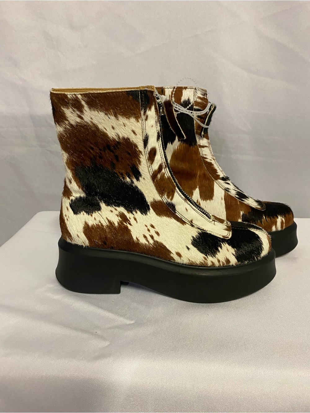 Steve Madden Jones Cowhide Woman’s Platform Ankle Boots - Brown/White
